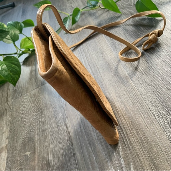 Vintage genuine cowhide leather crossbody bag/wallet - Picture 10 of 12